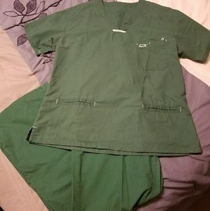 Iguana Med Scrub Set